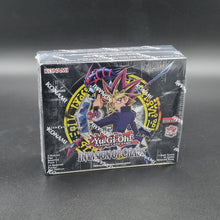 将图片加载到图库查看器，LIVE: Yu-Gi-Oh! 25th Anniversary - Invasion of Chaos - Display - 24 Packs (Deutsch)
